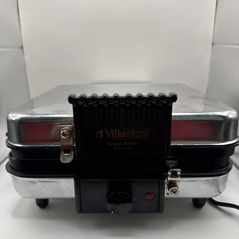 VillaWare Belgian Waffler 4 Square Waffle Maker Iron  Model 6100 Removable Plate